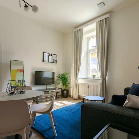 Avantgarde Aparthotel 4*