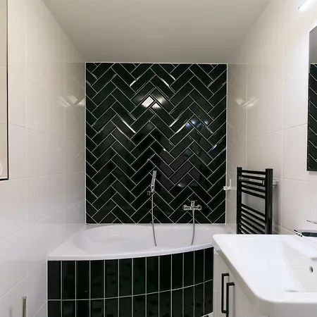 Aparthotel Avantgarde 3*
